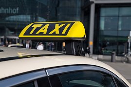 Das Taxi: Die neue E-Klasse in Bestform (Foto: Daimler AG)