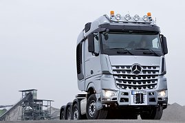 Arocs bis 250 Tonnen im Bauverkehr (Foto: Daimler Truck AG)