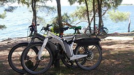 Auch am Mittelmeer waren die E-Bikes die perfekten Urlaubsbegleiter für Edgar Schulz und Sonja Riedel.  (Foto: Schulz)