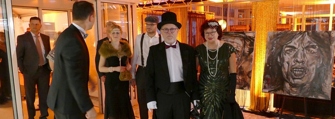 Die Goldenen Zwanziger wurden in den Outfits vieler Gäste wieder lebendig.