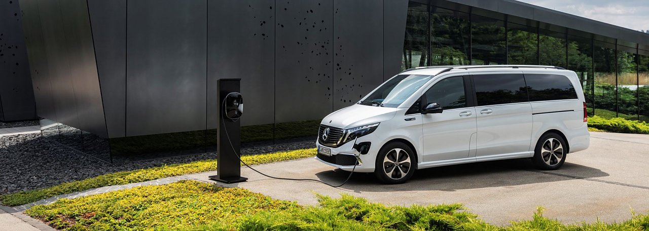 Weltpremiere Fur Die Erste Premium Grossraumlimousine Mit Elektrischem Antrieb 21 08 2019 09 44 Uhr Autohaus Peter Gruppe Weltpremiere Fur Die Erste Premium Grossraumlimousine Mit Elektrischem Antrieb 21 08 2019 09 44 Uhr Autohaus Peter Gruppe
