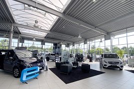 Willkommen bei Mercedes-Benz in Dessau! (Foto: Krüger/Peter-Autozentrum-Anhalt)