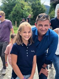 Im Sommer war Danny Kindervater mit seiner Familie am Set und traf dort Hans Sigl.
