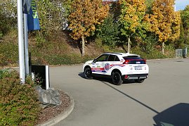 Impressionen von der gestrigen Fahrzeug-Übergabe im Autohaus Peter. (Foto: Fischer/Autohaus Peter)