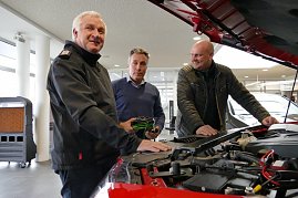 Übergabe des Kommando-Einsatzwagens