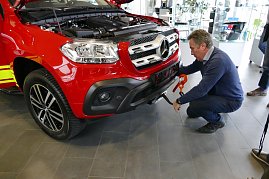 Übergabe des Kommando-Einsatzwagens