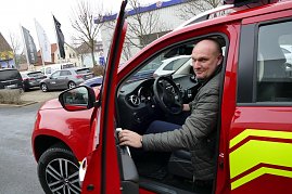 Übergabe des Kommando-Einsatzwagens