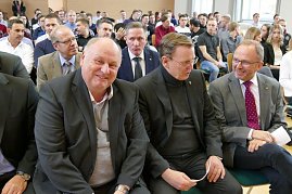 Zeugnisübergabe an unsere Mechatroniker-Gesellen