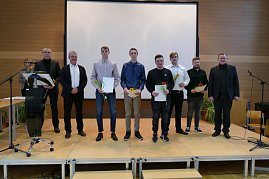 Zeugnisübergabe an unsere Mechatroniker-Gesellen