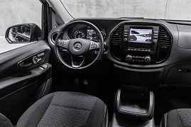  PRO Line, Sitze Caluma-Stoff, neues Infotainmentsystem Audio 40, 7-Zoll-Touchscreen (Foto: Mercedes-Benz AG)