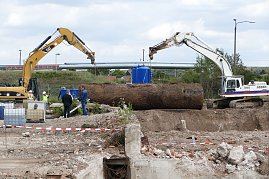 BAUSTELLEN UPDATE - riesige Stahltanks wurden aus dem kontaminierten Boden geholt