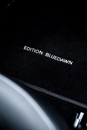smart EQ fortwo edition bluedawn [Stromverbrauch kombiniert: 16,0 kWh/100 km; CO2-Emissionen kombiniert: 0 g/km*] (Foto: Mercedes-Benz AG)