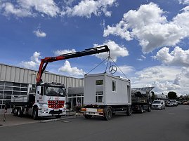Die B&uuml;ro-Container rollen an