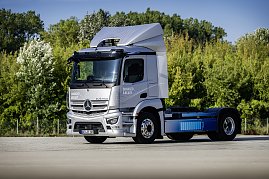 Mercedes-Benz eActros 300 Sattelzugmaschine  (Foto: Daimler Truck AG)