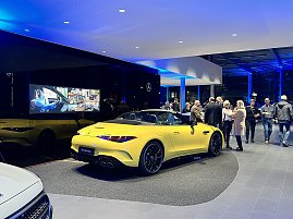 Mercedes-AMG SL 63 4MATIC+ Roadster | WLTP: Kraftstoffverbrauch kombiniert: 13,2-12,8 l/100 km; CO2-Emissionen kombiniert: 299-291 g/km.[1][2]
