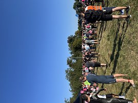 Bilder vom Bergwitztriathlon 2025. Sowohl von der Atmosphäre vor Ort, vom Autohaus Peter Stand, vom #TeamPeter und vom Wettkampf an sich.