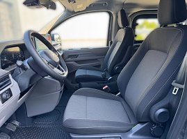 VW T7 Caravelle (Innenraum vorn) (Foto: Autohaus Peter)