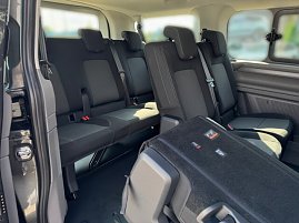 VW T7 Caravelle in dunkelgrau (Innenansicht) (Foto: Autohaus Peter)