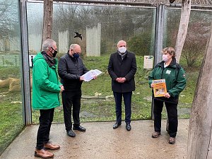 Impressionen aus dem Thüringer Zoopark Erfurt und der Übergabe der Patenschaftsurkurden.
