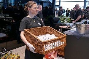 Willkommen im neuen Mercedes-Benz-Autohaus der Peter-Gruppe in Wittenberg!