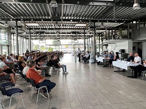 41 junge Menschen beginnen mit ihrer Ausbildung
