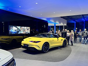 Mercedes-AMG SL 63 4MATIC+ Roadster | WLTP: Kraftstoffverbrauch kombiniert: 13,2-12,8 l/100 km; CO2-Emissionen kombiniert: 299-291 g/km.[1][2]
