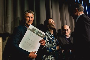 Platz 3 in der Kategorie Vertragshandel.