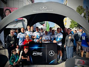 Bilder von den Impressionen am Stand, am Streckenrand und vom Läuferteam.