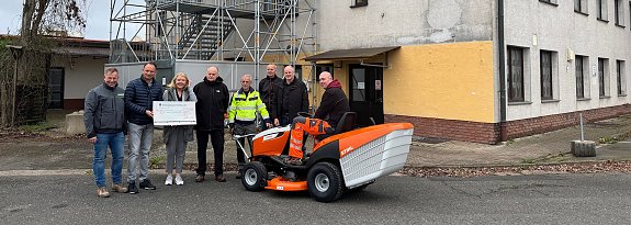 Spenden&uuml;bergabe in Werther (Autohaus Peter)