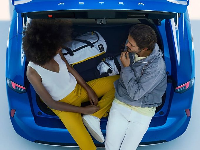 SENSORGESTEUERTE HECKKLAPPE