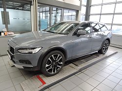 Volvo V 90 Cross Country AWD Pro LED/ Standheizung/ HUD/ 
