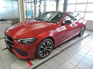 Mercedes-Benz C 200 d Avantgarde/Night/LED/Panorama-SD/Kamera/. Mercedes-Benz C 200 d Avantgarde/Night/LED/Panorama-SD/Kamera/