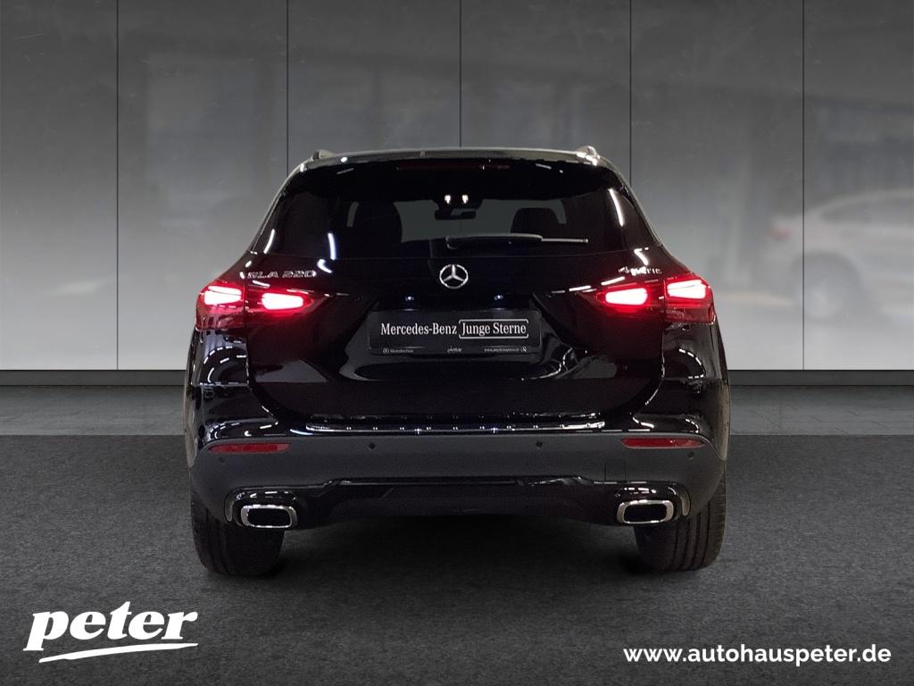 Mercedes-Benz GLA 220 4MATIC +NIGHT+19+PANO+8G+MULTIBEAM+AHK+ Mercedes-Benz GLA 220 4MATIC +NIGHT+19+PANO+8G+MULTIBEAM+AHK+