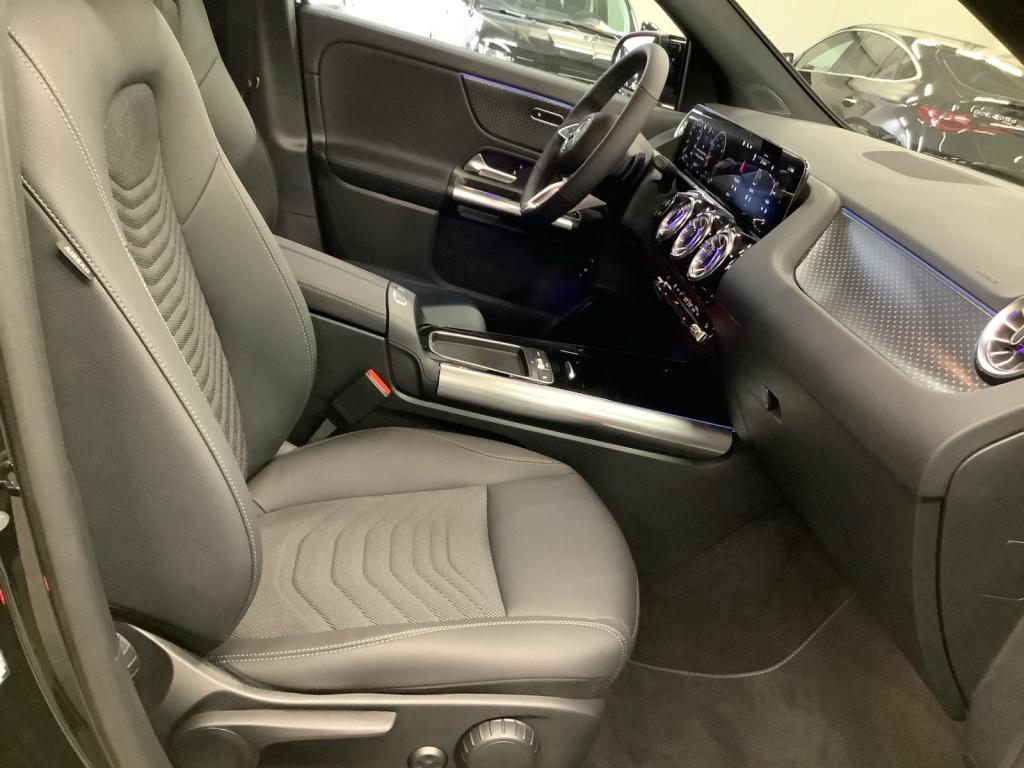 Mercedes-Benz GLA 220 4MATIC +NIGHT+19+PANO+8G+MULTIBEAM+AHK+ Mercedes-Benz GLA 220 4MATIC +NIGHT+19+PANO+8G+MULTIBEAM+AHK+