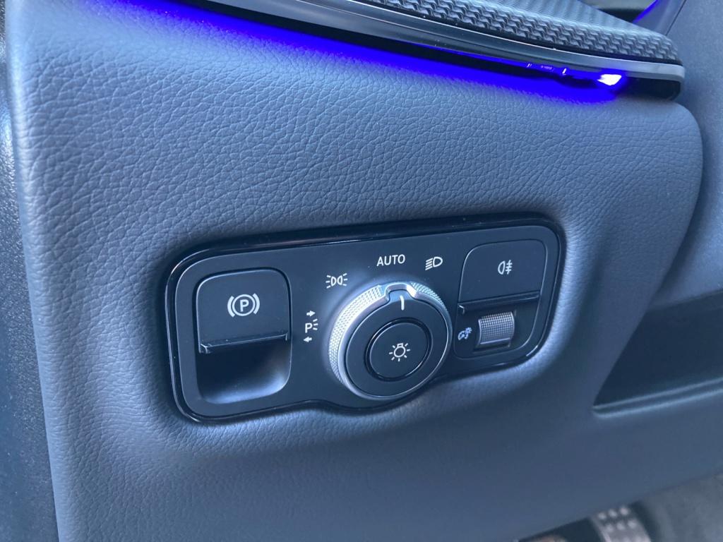 Mercedes-Benz V 300 d Style AMG/Night Paket/Multibeam/AHK 2,5t Mercedes-Benz V 300 d Style AMG/Night Paket/Multibeam/AHK 2,5t