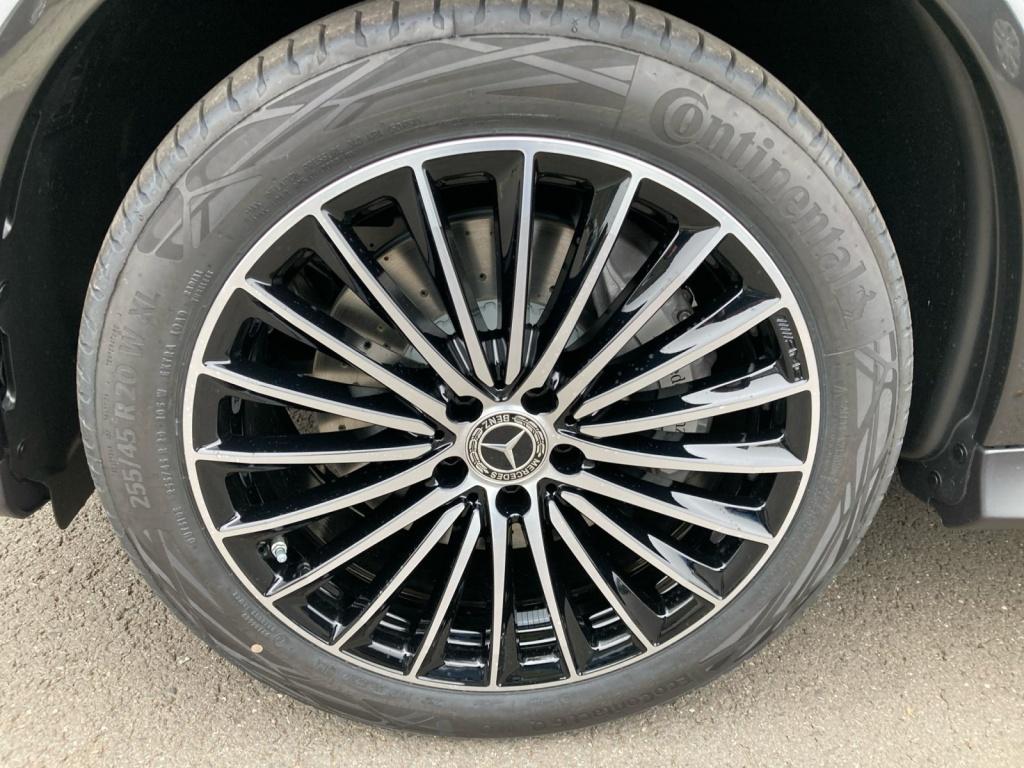 Mercedes-Benz GLC 220 d 4M AMG/20/DIGITAL/Panorama-SD/360°K/ Mercedes-Benz GLC 220 d 4M AMG/20/DIGITAL/Panorama-SD/360°K/
