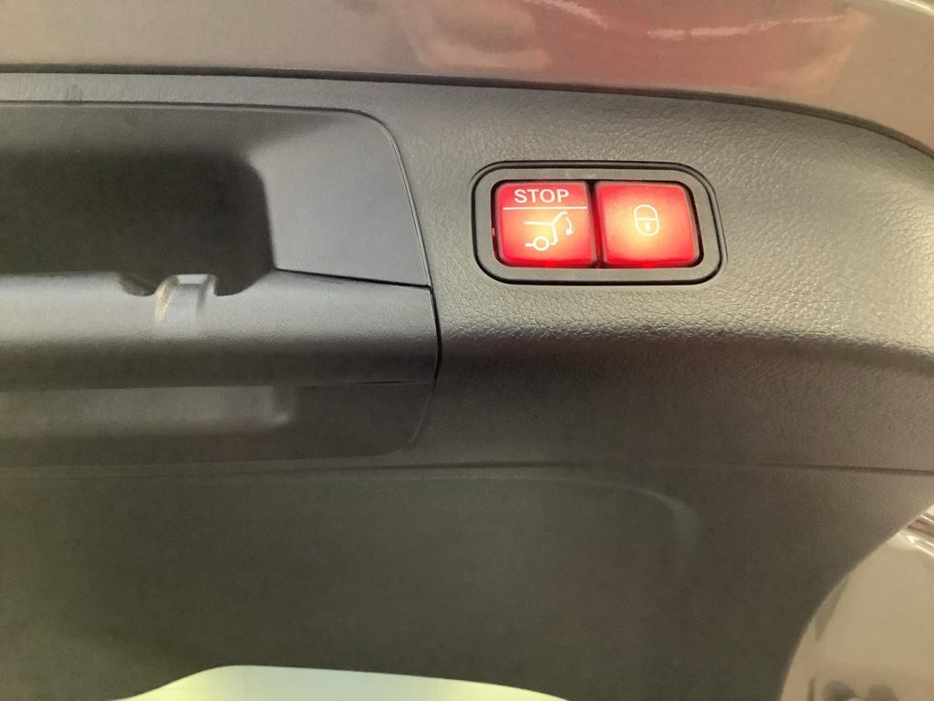 Mercedes-Benz GLA 220 4MATIC +NIGHT+MULTIBEAM+MBUX+19+8G-DCT+ Mercedes-Benz GLA 220 4MATIC +NIGHT+MULTIBEAM+MBUX+19+8G-DCT+