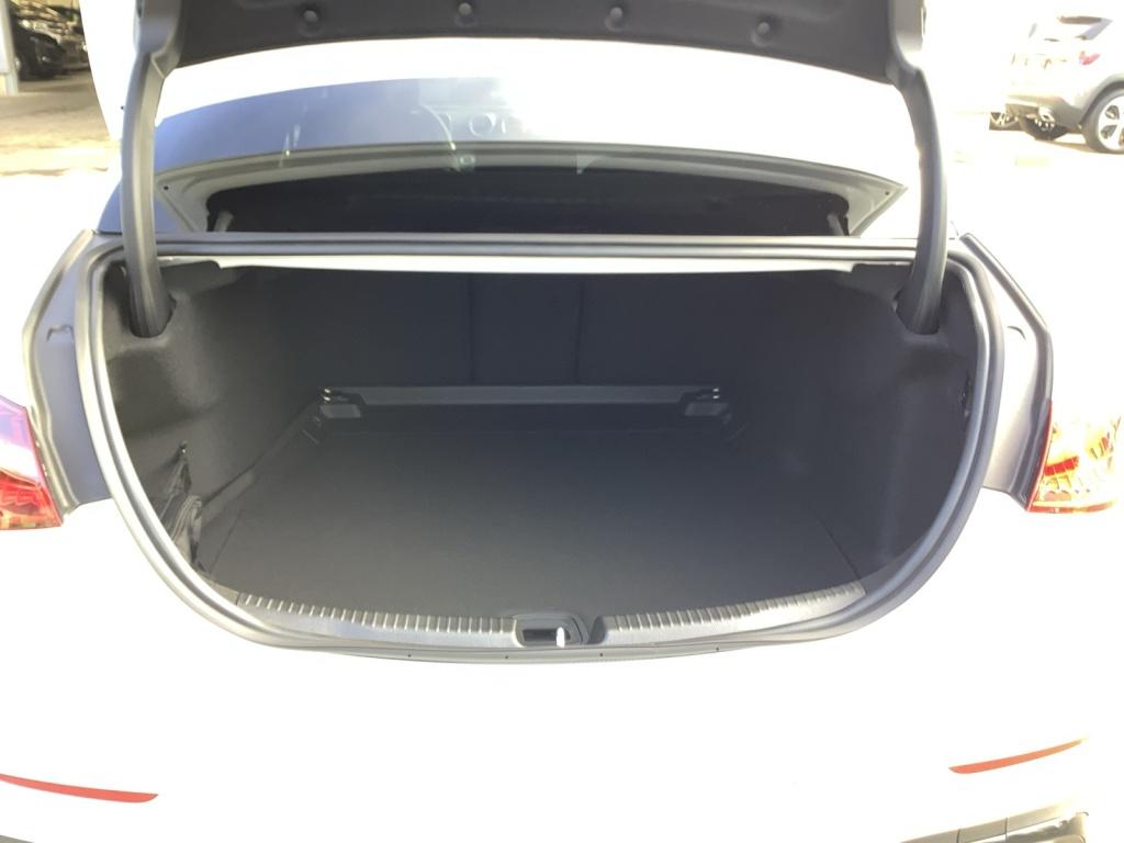 Mercedes-Benz C 180 ++AMG+NIGHT+9G-TRONIC+LED+MBUX+THERMATIC++ Mercedes-Benz C 180 ++AMG+NIGHT+9G-TRONIC+LED+MBUX+THERMATIC++