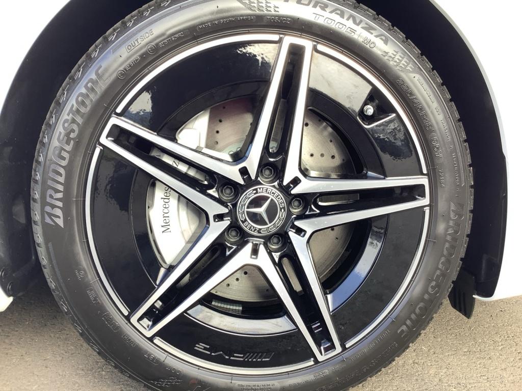 Mercedes-Benz C 180 ++AMG+NIGHT+9G-TRONIC+LED+MBUX+THERMATIC++ Mercedes-Benz C 180 ++AMG+NIGHT+9G-TRONIC+LED+MBUX+THERMATIC++