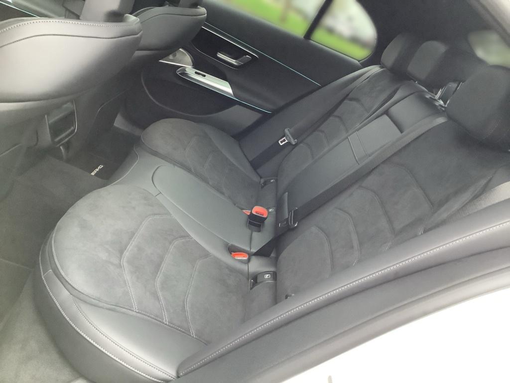 Mercedes-Benz E 200 Limousine ++AMG+9G+MBUX+PANO+20+NIGHT++ Mercedes-Benz E 200 Limousine ++AMG+9G+MBUX+PANO+20+NIGHT++