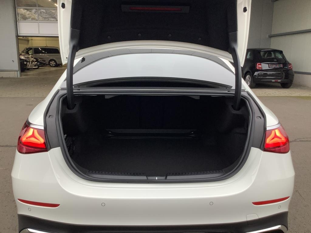 Mercedes-Benz E 200 Limousine ++AMG+9G+MBUX+PANO+20+NIGHT++ Mercedes-Benz E 200 Limousine ++AMG+9G+MBUX+PANO+20+NIGHT++