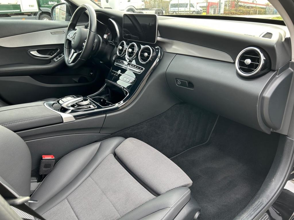 Mercedes-Benz C 200 4M T Avantgarde/9G/LED/Kamera/Distronic/ Mercedes-Benz C 200 4M T Avantgarde/9G/LED/Kamera/Distronic/