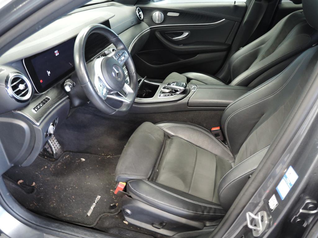 Mercedes-Benz E 300 de T AMG+Comand+Burm+MBeam+Night+Ambiente Mercedes-Benz E 300 de T AMG+Comand+Burm+MBeam+Night+Ambiente