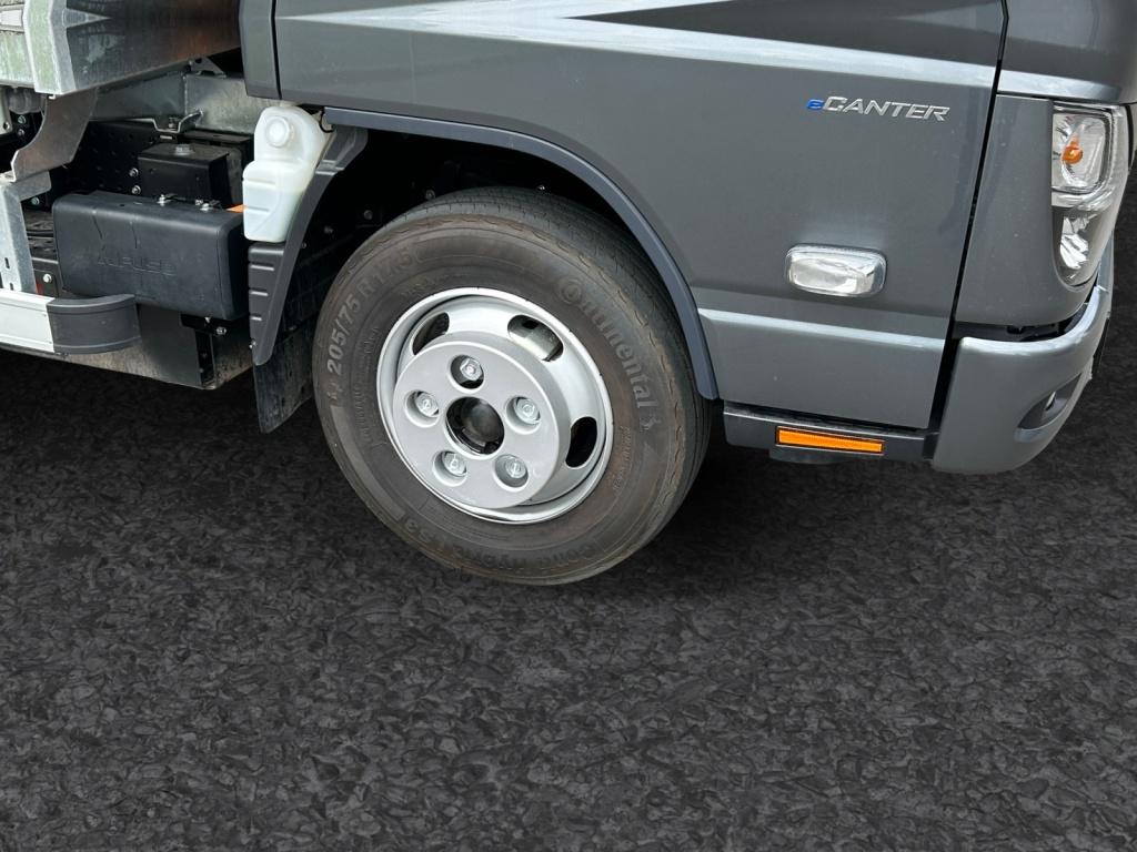 Fuso eCanter FUSO +Cam+SHZ Fuso eCanter FUSO +Cam+SHZ