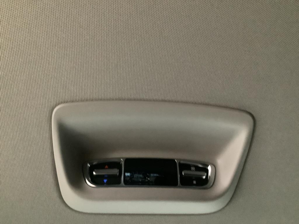 Mercedes-Benz V 300d STYLE Lang Multibeam/Distronic/AHK2.5t Mercedes-Benz V 300d STYLE Lang Multibeam/Distronic/AHK2.5t