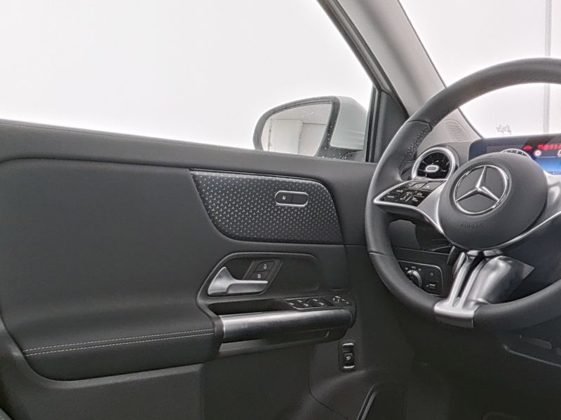 Mercedes-Benz GLA 180 Progressive/Advanced/LED/Kamera/EasyPack Mercedes-Benz GLA 180 Progressive/Advanced/LED/Kamera/EasyPack