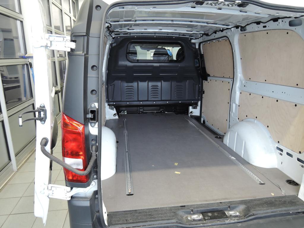 Mercedes-Benz Vito 116 CDI Hecktüren MBUX/Sitzheizung/Klima Mercedes-Benz Vito 116 CDI Hecktüren MBUX/Sitzheizung/Klima