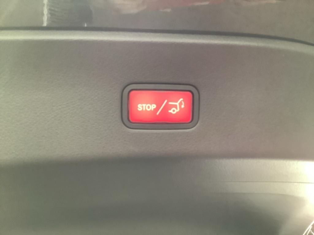 Mercedes-Benz GLC 300 de 4M Coupé AMG/LED/360°K/Panorama-D/AHK Mercedes-Benz GLC 300 de 4M Coupé AMG/LED/360°K/Panorama-D/AHK