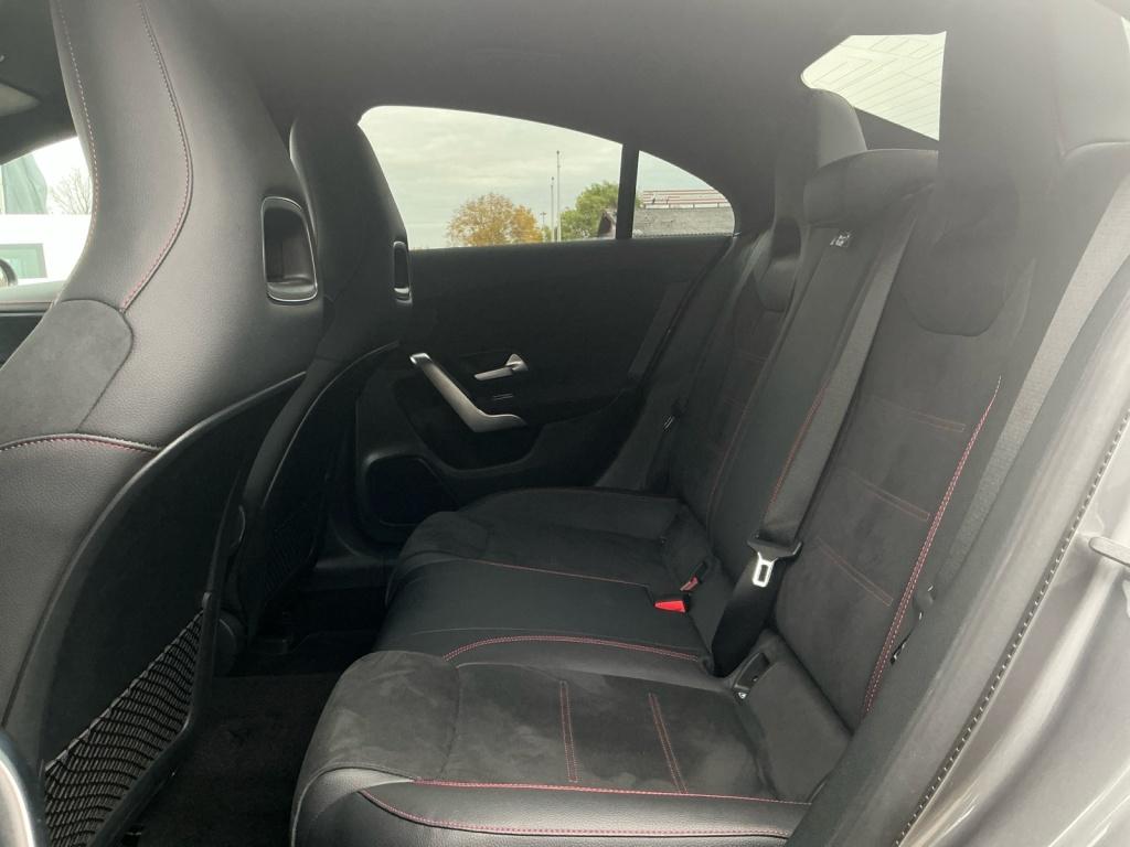 Mercedes-Benz CLA 220 d Coupé AMG/Night/19/LED/Distronic/ Mercedes-Benz CLA 220 d Coupé AMG/Night/19/LED/Distronic/