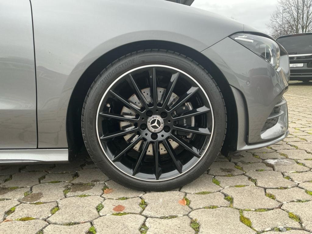 Mercedes-Benz CLA 220 d Coupé AMG/Night/19/LED/Distronic/ Mercedes-Benz CLA 220 d Coupé AMG/Night/19/LED/Distronic/